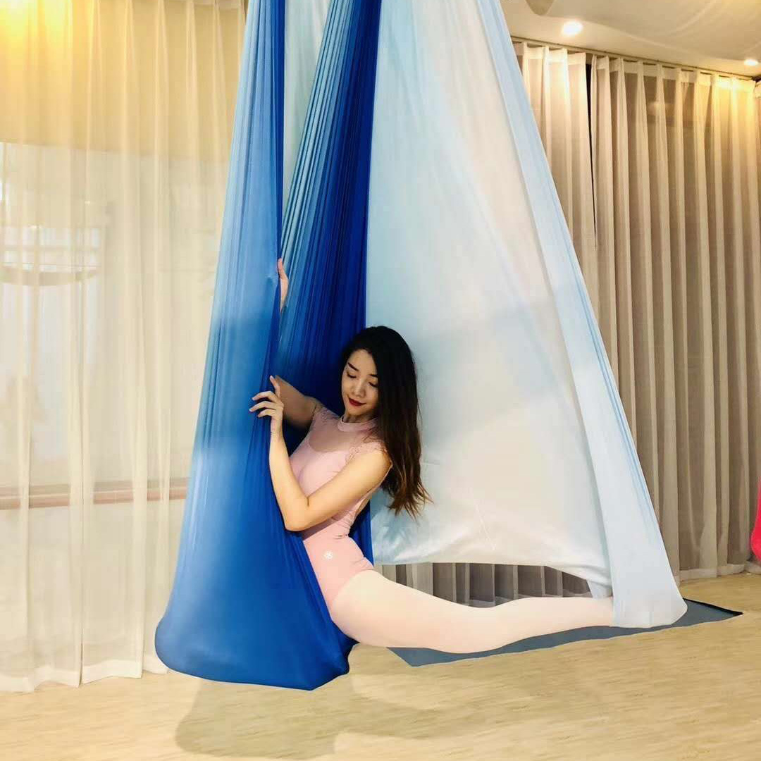 批发瑜伽馆反重力空中瑜伽吊床彩色瑜伽吊床吊绳吊带弹力布料绸缎|ru