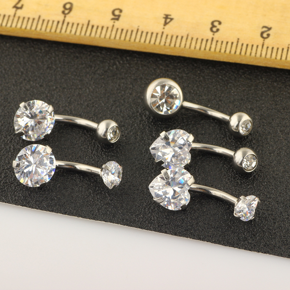 16G labret stud size and finish detail