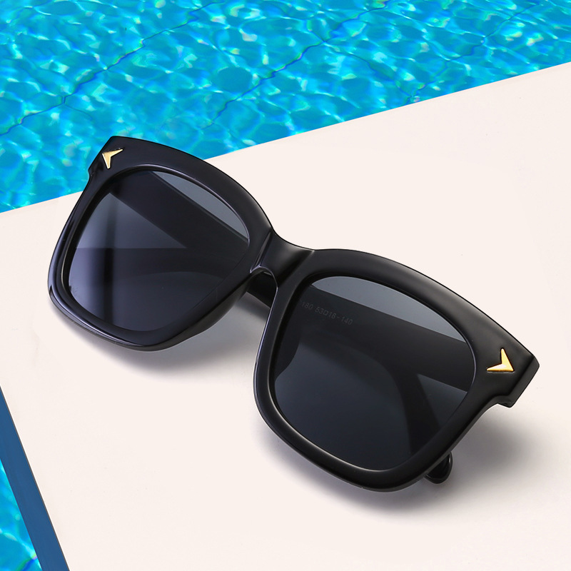 Fashionable comfortable trend classic sunglasses