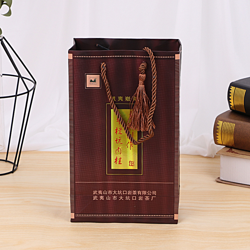 厂家直供茶叶礼品包装袋子白卡纸袋定做加厚手提袋定制印刷logo