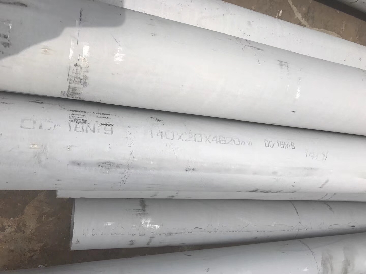 河南不锈钢无缝管现货洛阳厂价直销168X4/89X4/57X3.5/76*3.5