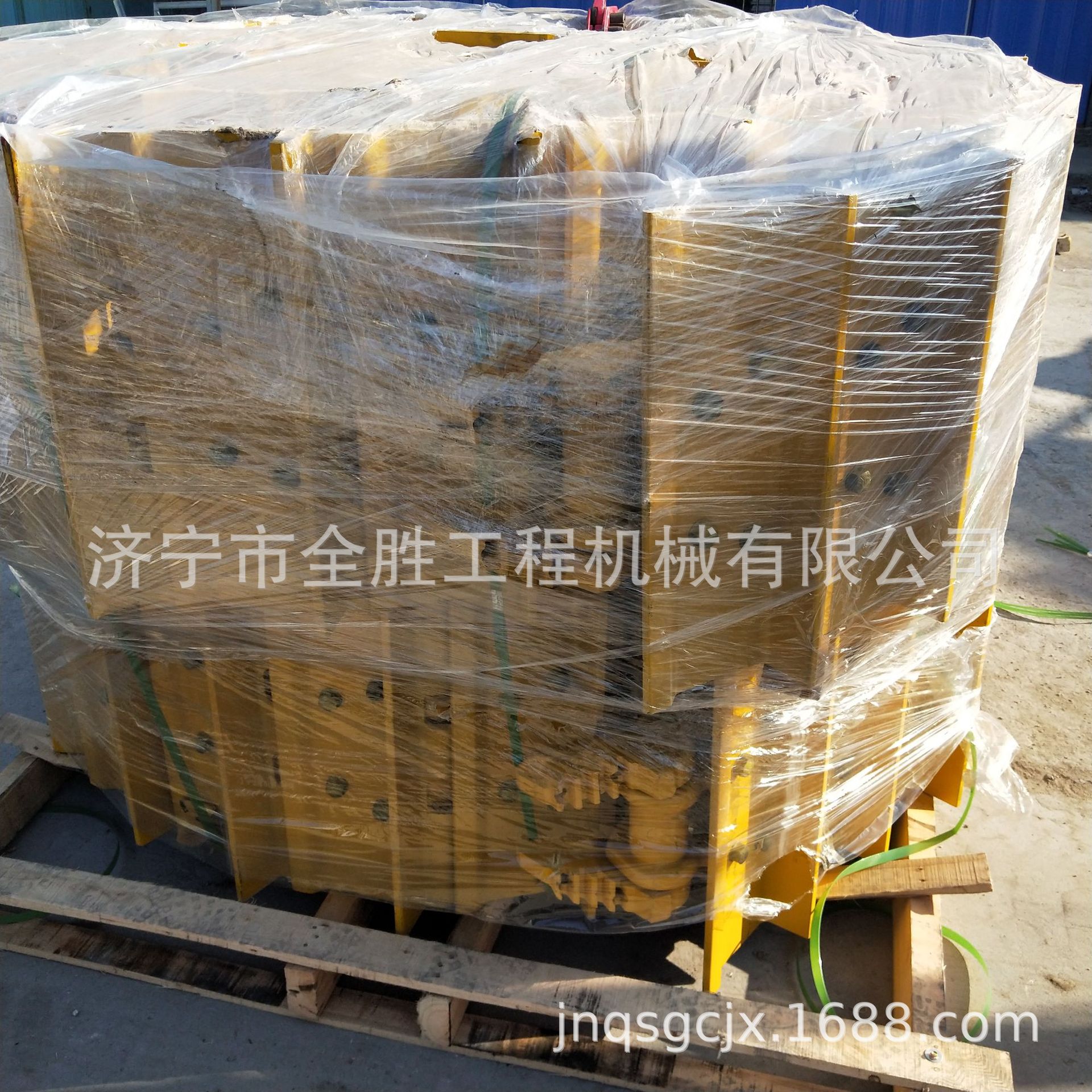 供应TY220推土机履带总成 刀板 空滤 提升油缸总成 转向离合器