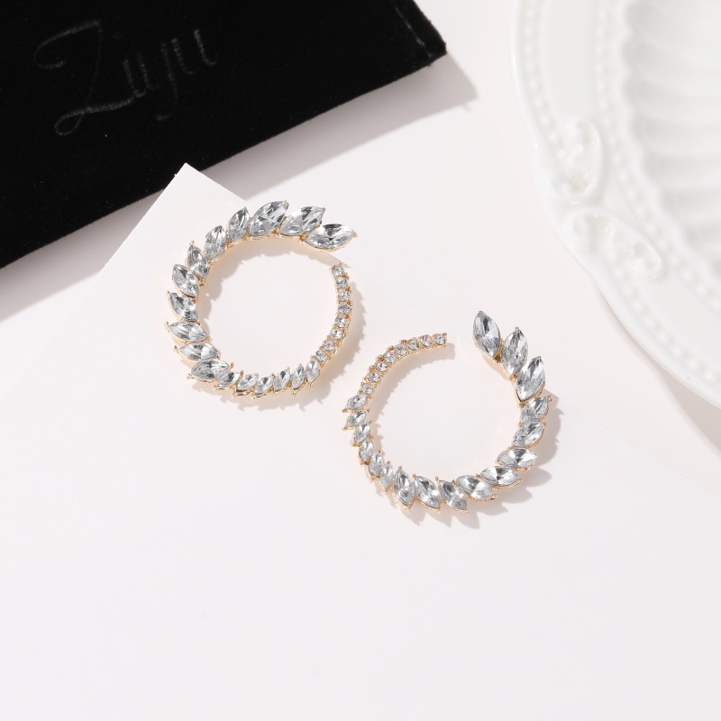 Européen Et Américain Personnalisé Nouveau Boucles D'oreilles Oeil De Cheval Zircon Boucles D'oreilles Pour Les Femmes Personnalisé Et Capricieux Boucles D'oreilles Super Flash Zircon Boucles D'oreilles Pour Mariée display picture 4