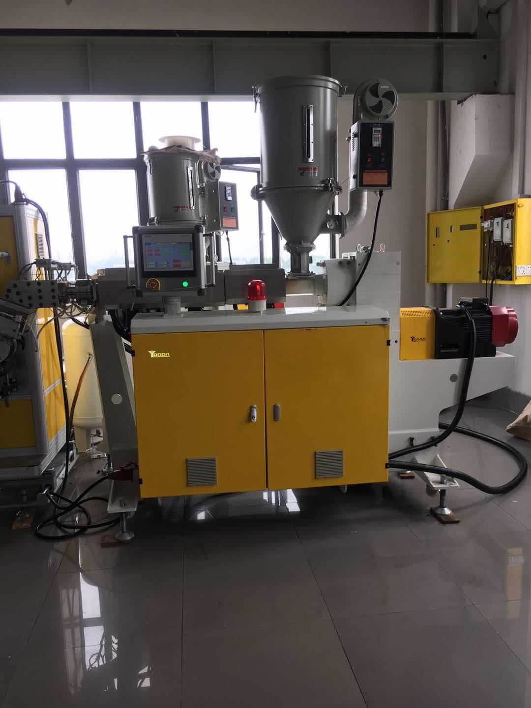 礼品带机器PP彩带押出机/饰品包装彩带设备/彩带挤出生产线