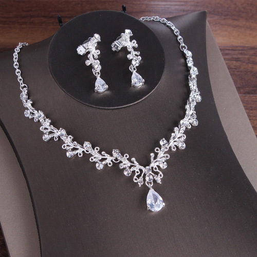 New Korean style bridal crown necklace earrings three-piece wedding hair accessories wedding dress chain manufacturer wholesale