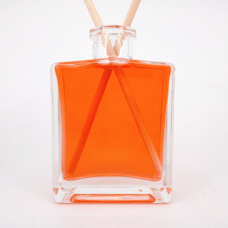 工厂供货新品150ML正方无火香薰瓶配有高分子塞密封