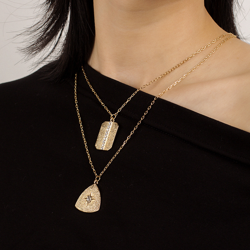 14g Weight Pendant Necklace Classification Travel Occasion Women'S Gender Gold, Silver Color Fashion Golden Square  Pendant Necklace Wholesale 2