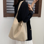 Сумка через плечо, вместительная и большая сумка на одно плечо для отдыха, коллекция 2023, в корейском стиле