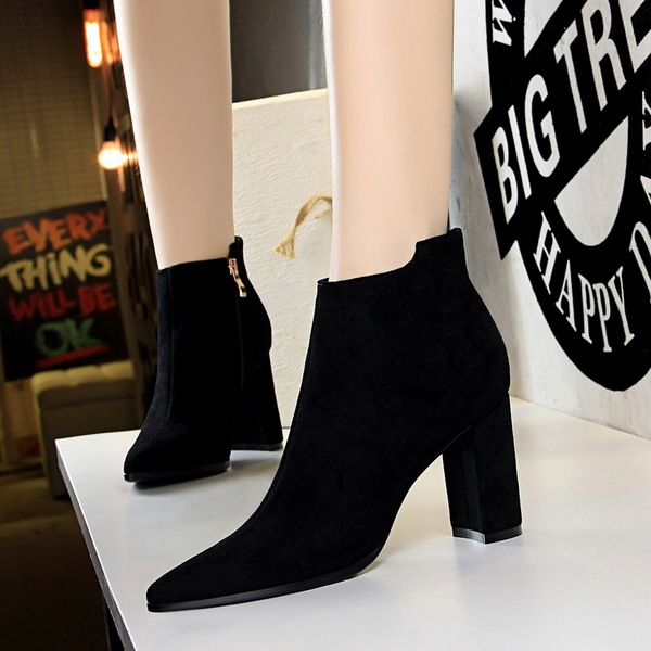 European and American winter fashion simple thick heel high pointed suede sexy nightclub show thin short boots and nude 