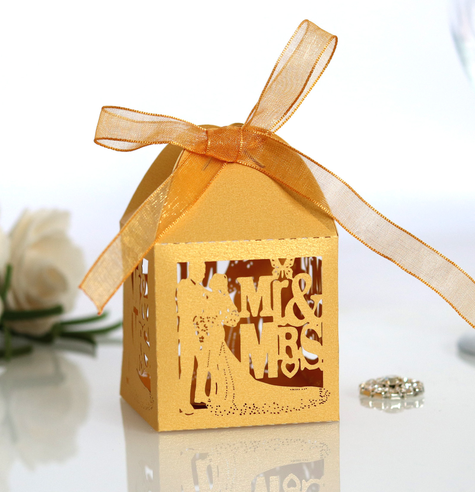 欧式婚礼心形糖盒 激光镂空 爱心喜糖盒 巧克力包装盒 深圳批发-阿里巴巴
