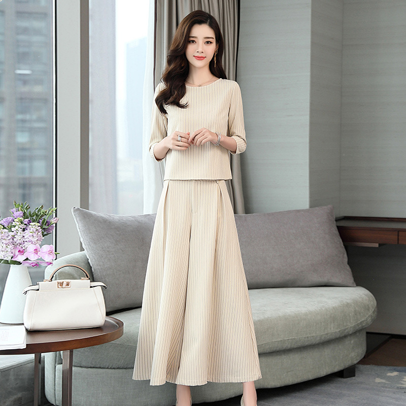 Costume femme en Mélange de fibres chimiques - Ref 3334468 Image 4