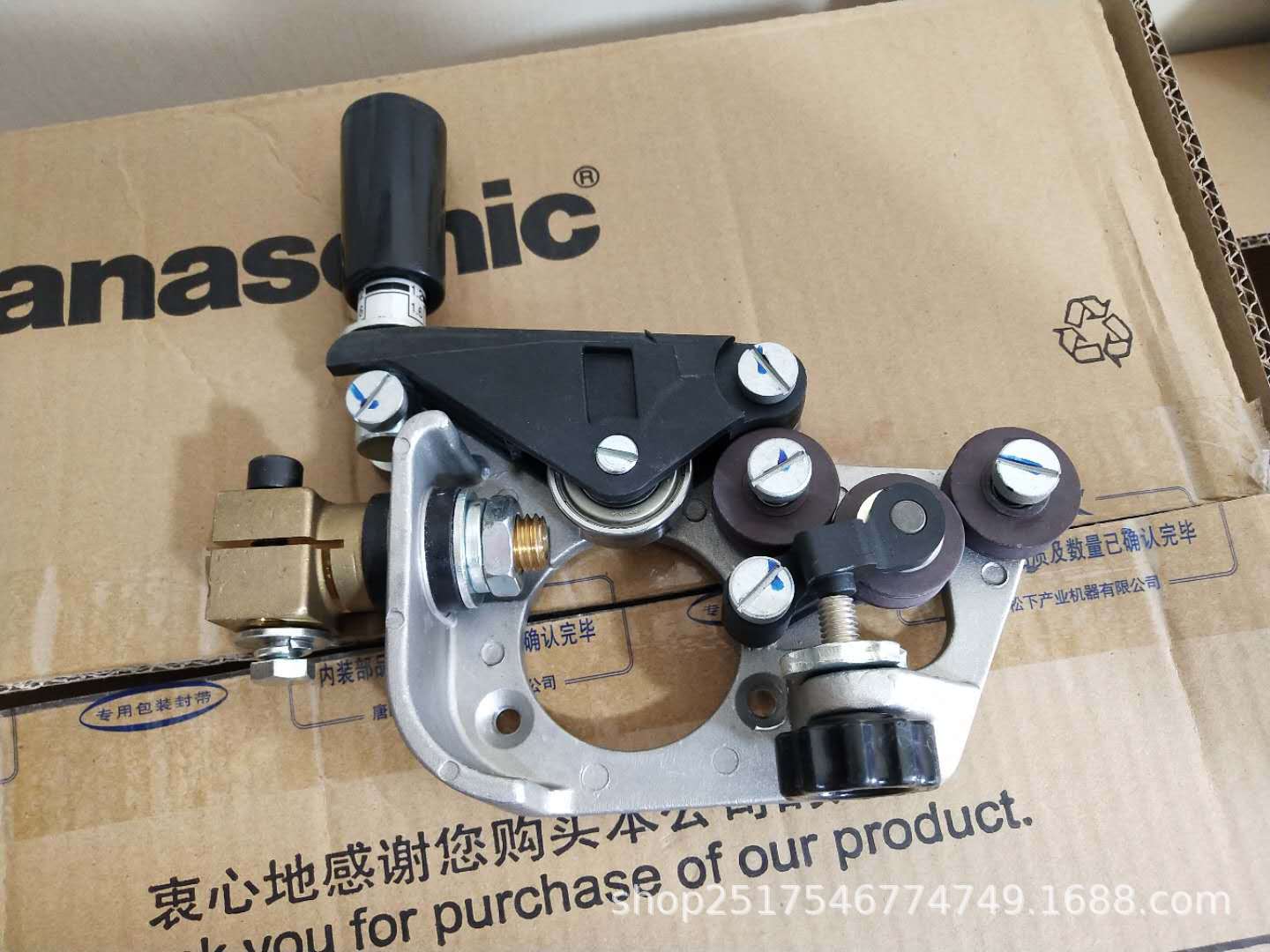 YD-500KR2松下电焊机原装托架总成TSM96245松下送丝机YW-50KM3