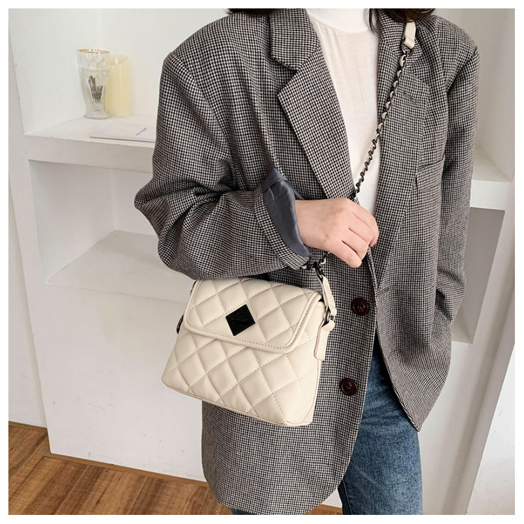 Ins Small Bag Female 2019 New Fashion Western Style Messenger Bag Korean Version Of The Red Texture Rhombus Chain Bag display picture 2