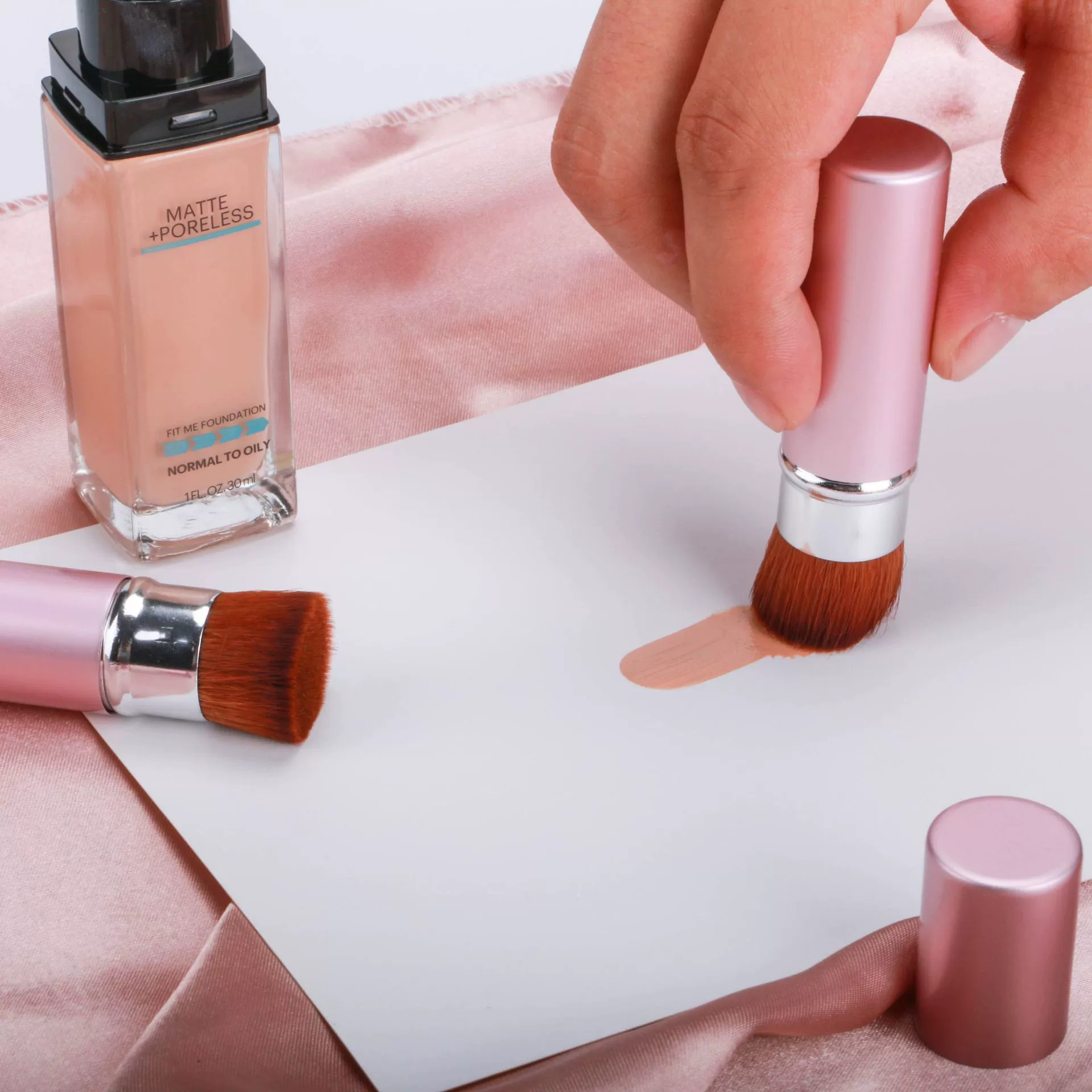 П foundation из нейлона с экстрактом подсолнечника