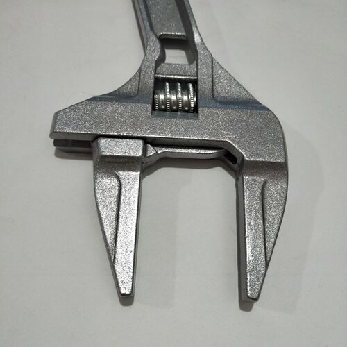 Manufacturers wholesale bathroom wrenches 6-68mm large opening aluminum alloy short handle adjustable plumbing wrench