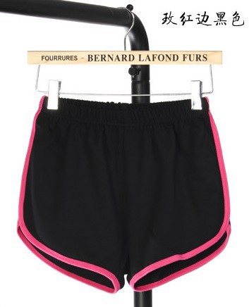 로즈 레드 에지 블랙