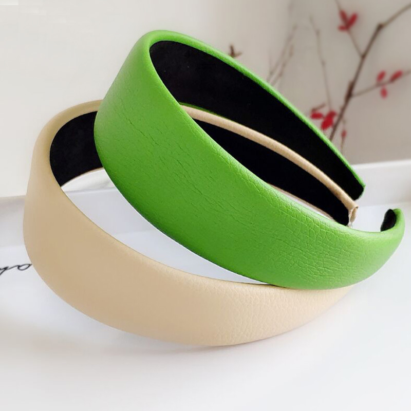 Solid Color Wide-brimmed Leather Headband display picture 3