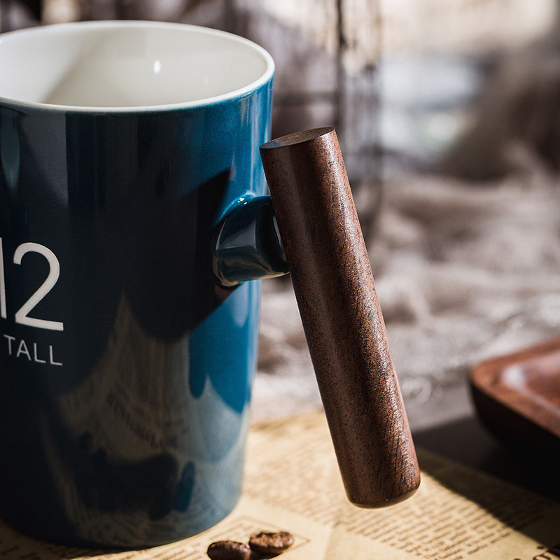 Taza de madera tallada personalizada taza de cerámica taza de café con tapa cuchara taza de leche logotipo impreso regalos