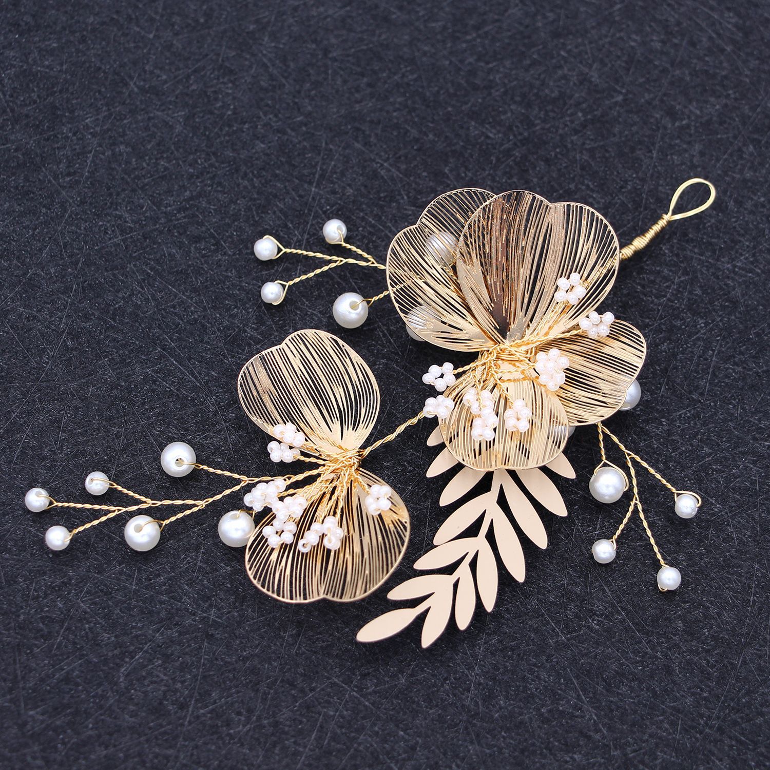 Vintage Inlaid Pearl Flower Shaped Wedding Hair Accessories Wholesale display picture 4