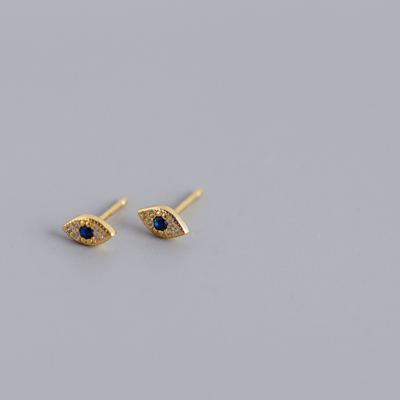 Fashion Eye Sterling Silver Inlay Zircon Ear Studs 1 Pair