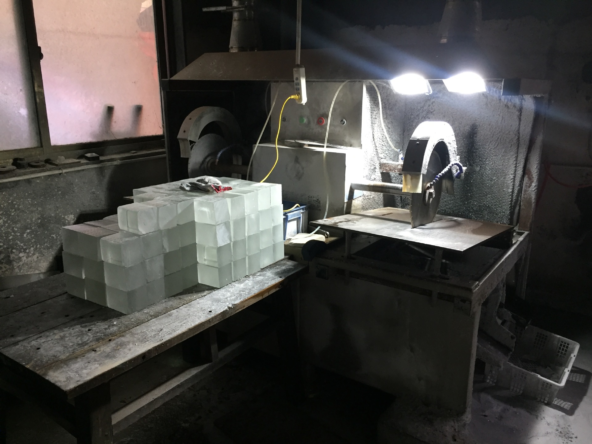 车载水晶香水瓶出风口q版旋转高档方形螺口香水瓶中东精油瓶15ml详情图4