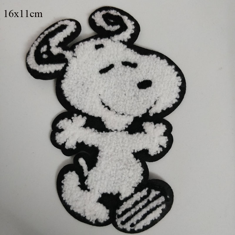 スヌーピー布ステッカー刺繍パッチバッジ子供服アクセサリー穴付きステッカー日本tシャツバッグ装飾diy