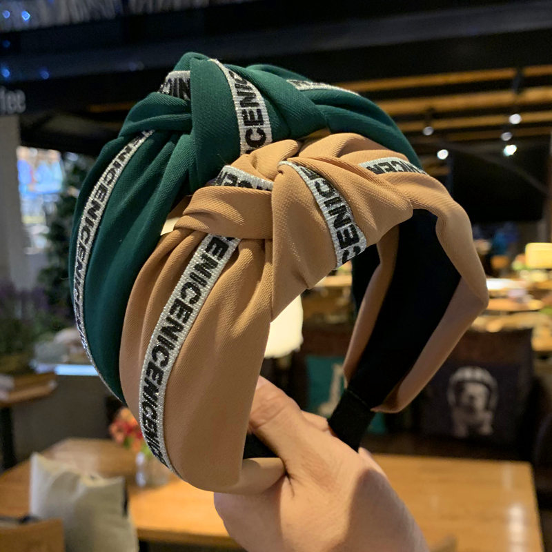 Neues koreanisches breites Rand-Knoten-Clip-Stirnband mit einfarbigem Buchstaben, süßer und niedlicher Haarschmuck für Erwachsene_voghion.com