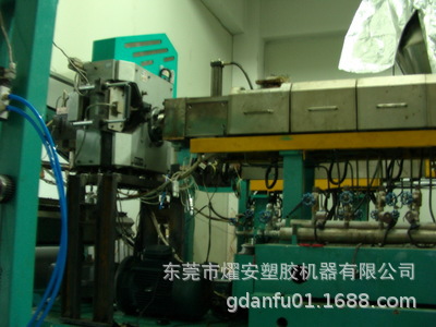 生产PVB玻璃夹层薄膜挤出生产线 PVB膜挤出机设备