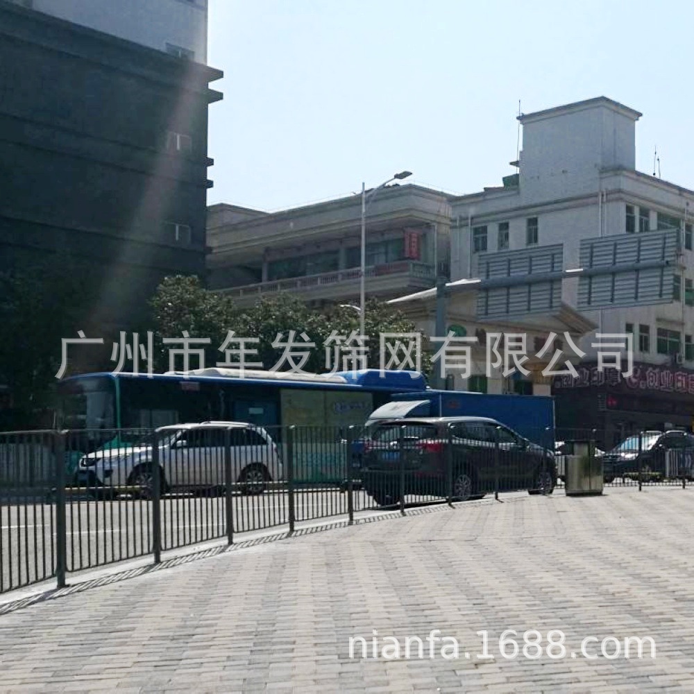 城市道路护栏 市政港式护栏  公路防护栏杆   镀锌深标护栏网
