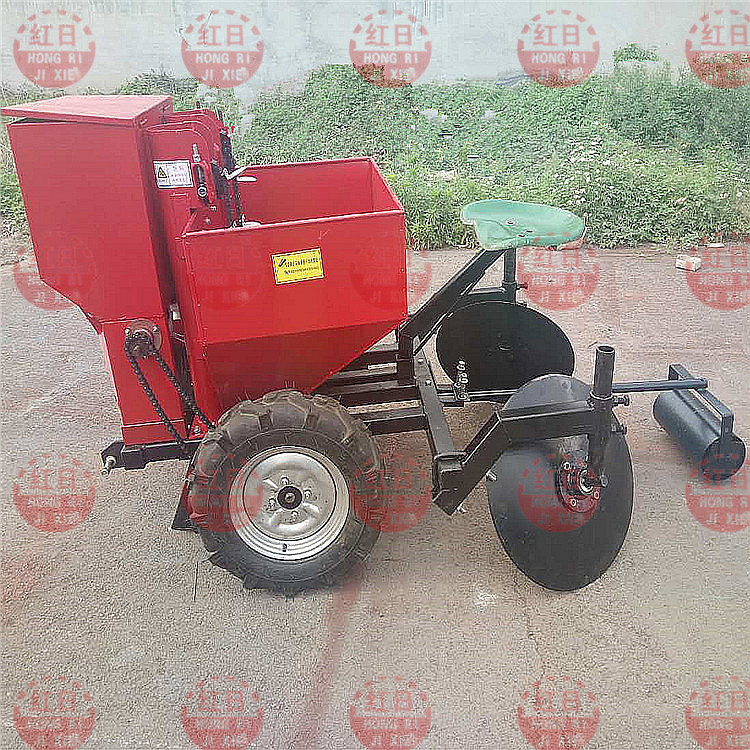 马铃薯播种机 供应四轮拖拉机悬挂双垄四行土豆种植施肥一体机