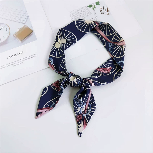 9 circle chain navy blue Z