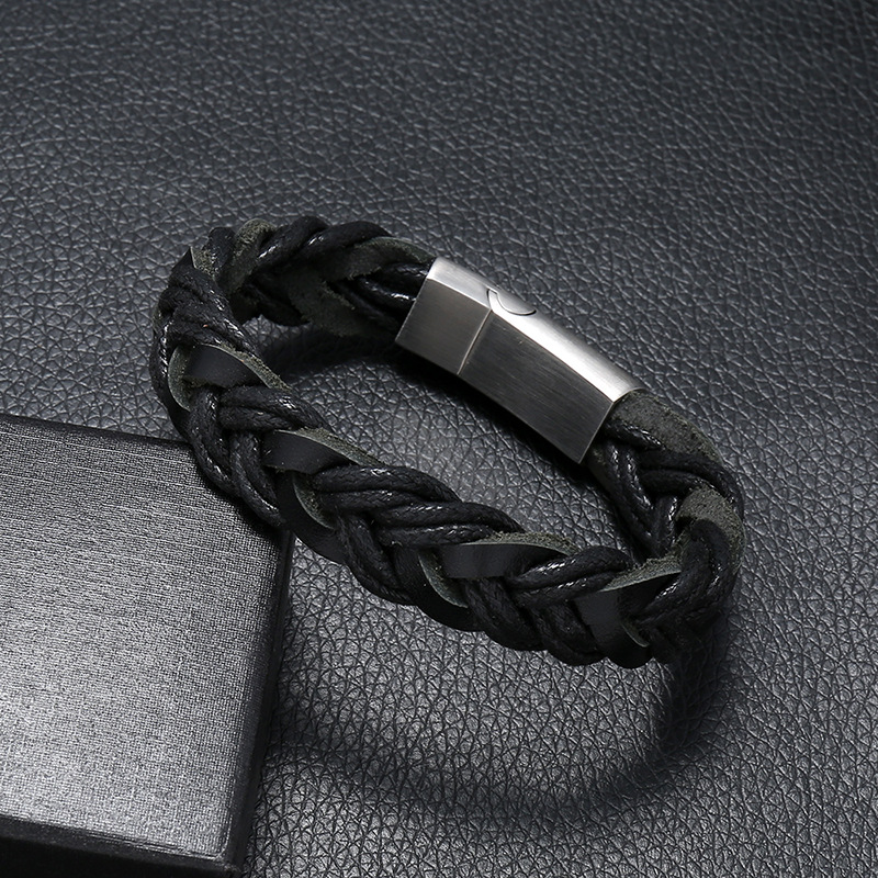 Fashion simple magnetic buckle men leather vintage woven stainless steel bracelet