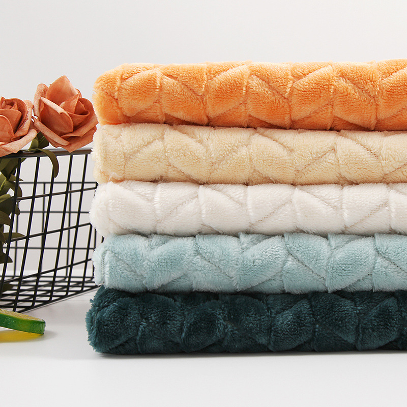 法兰绒麻花条绒布面料  秋冬箱包睡衣家居服面料  素色绒布现货