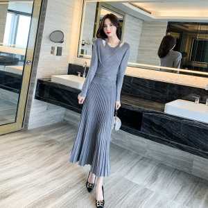 时尚套装女2020春冬新款气质女神针织罩衫上衣加吊带裙两件套9732