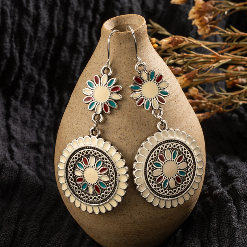 New Fashion Vintage Bohemian Flower Earrings display picture 6