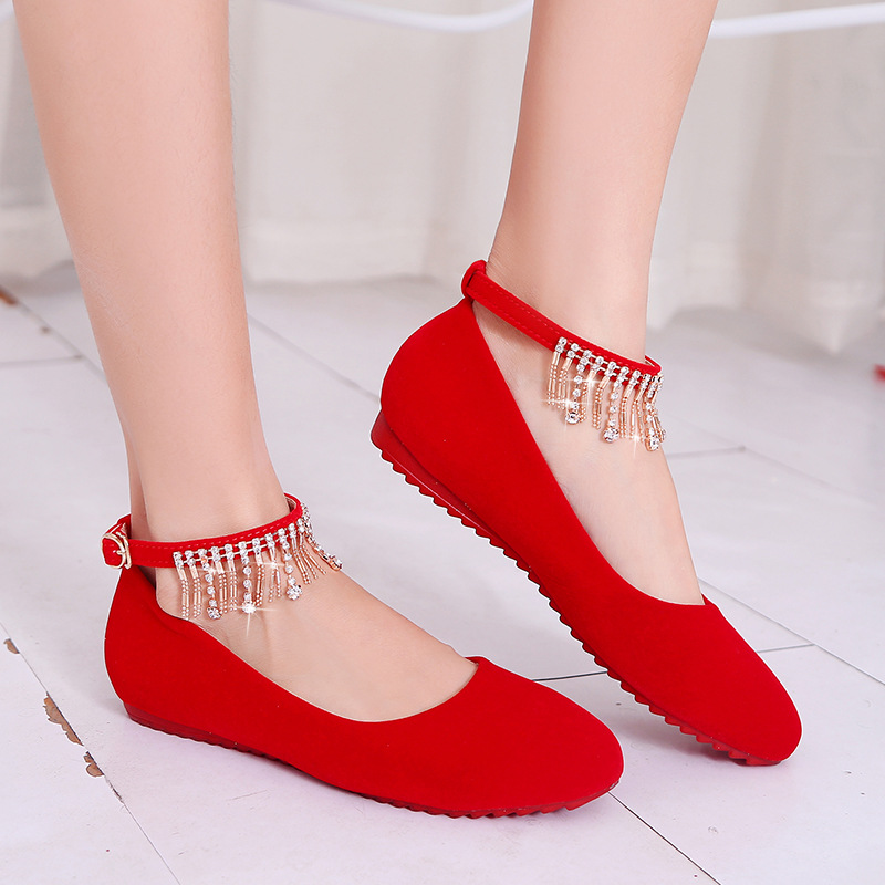 comfortable red shoes