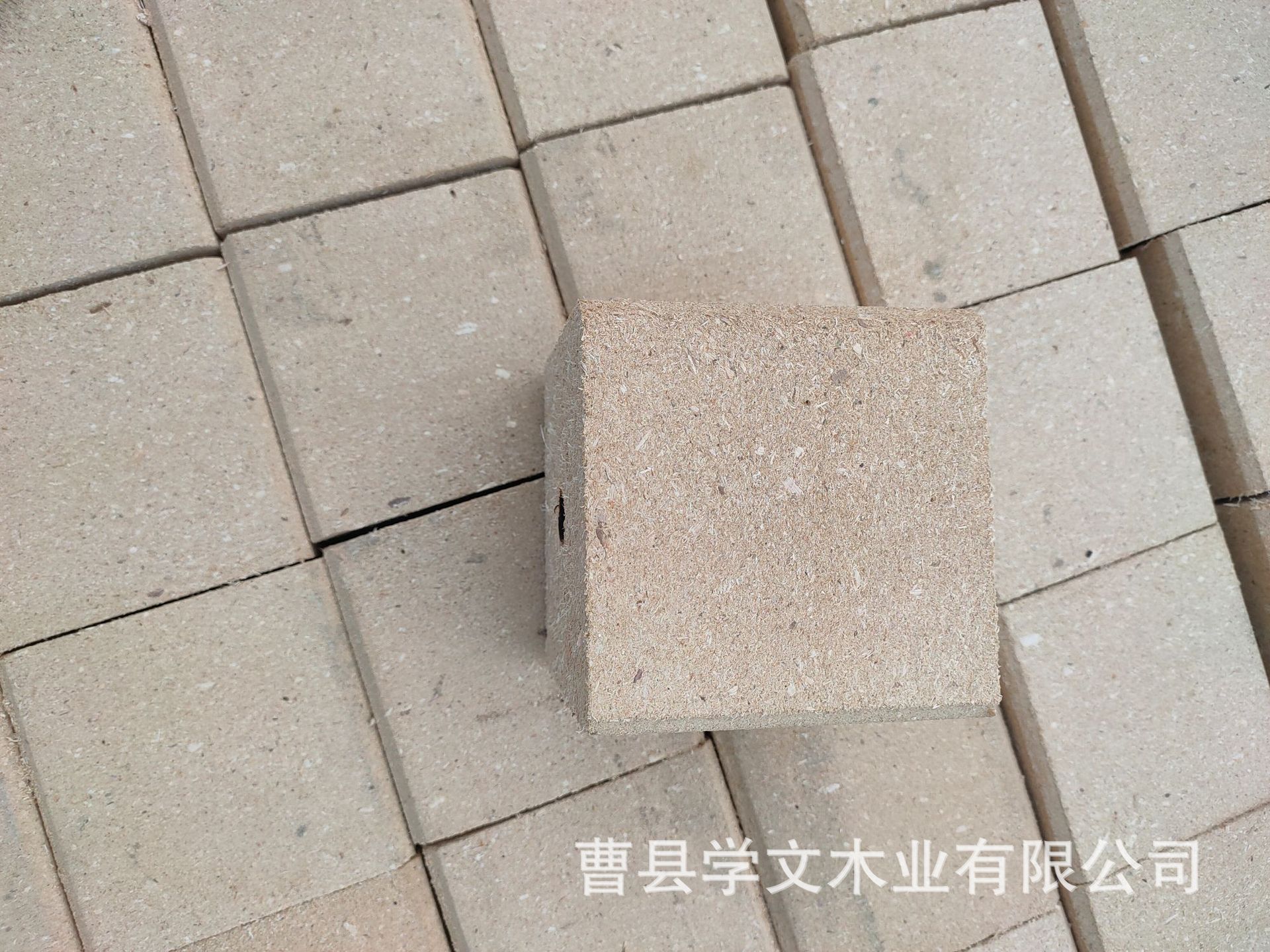 山东厂家大量批发免熏刨花木墩 托盘垫脚现货直发 定制各类托盘