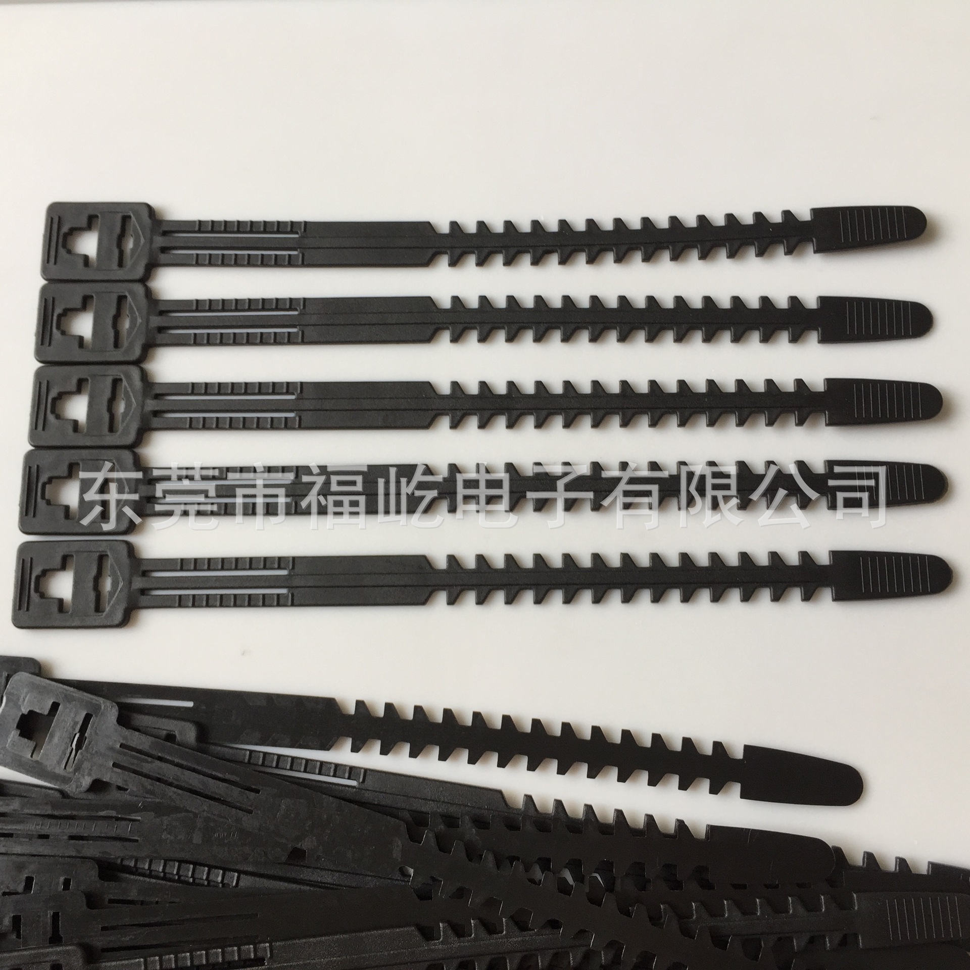 PE鱼骨扎带梯型扎带珠孔扎带尼龙扎带固定式扎带挂钩扎带