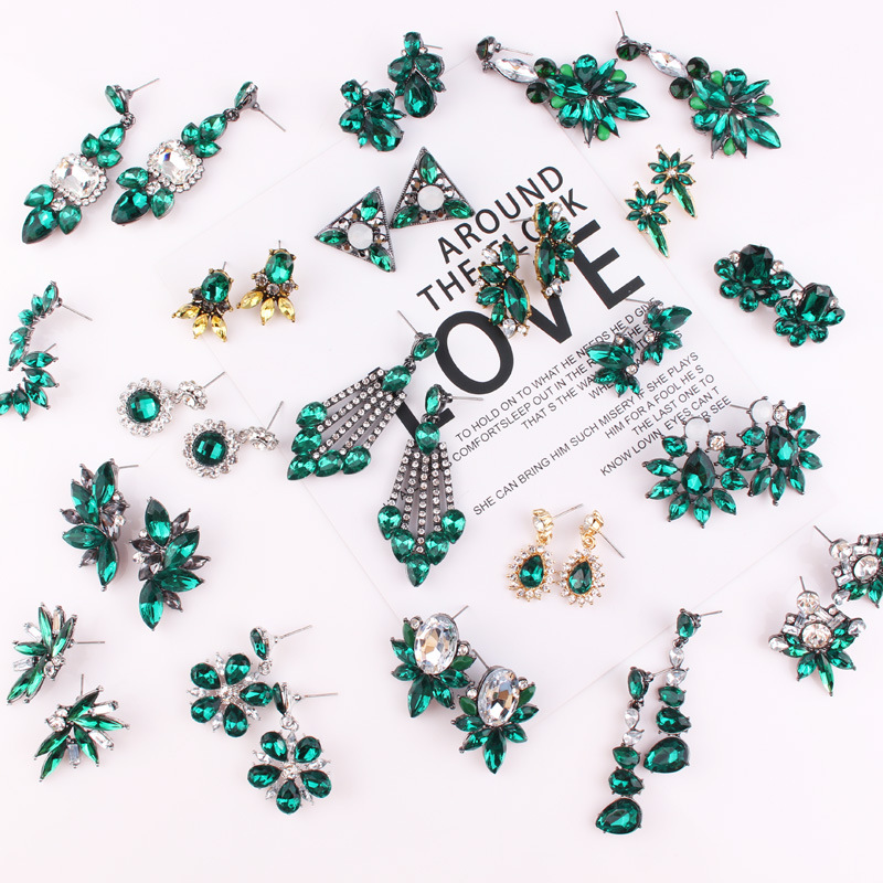 7g Weight Rhinestones Inlay Material Drop Earrings Classification 1 Pair Quantity Daily Occasion Alloy Material Geometric Pattern Women'S Gender Plating Design Retro Style 1 Pair Retro Geometric Alloy Plating Rhinestones Women's Drop Earrings 无