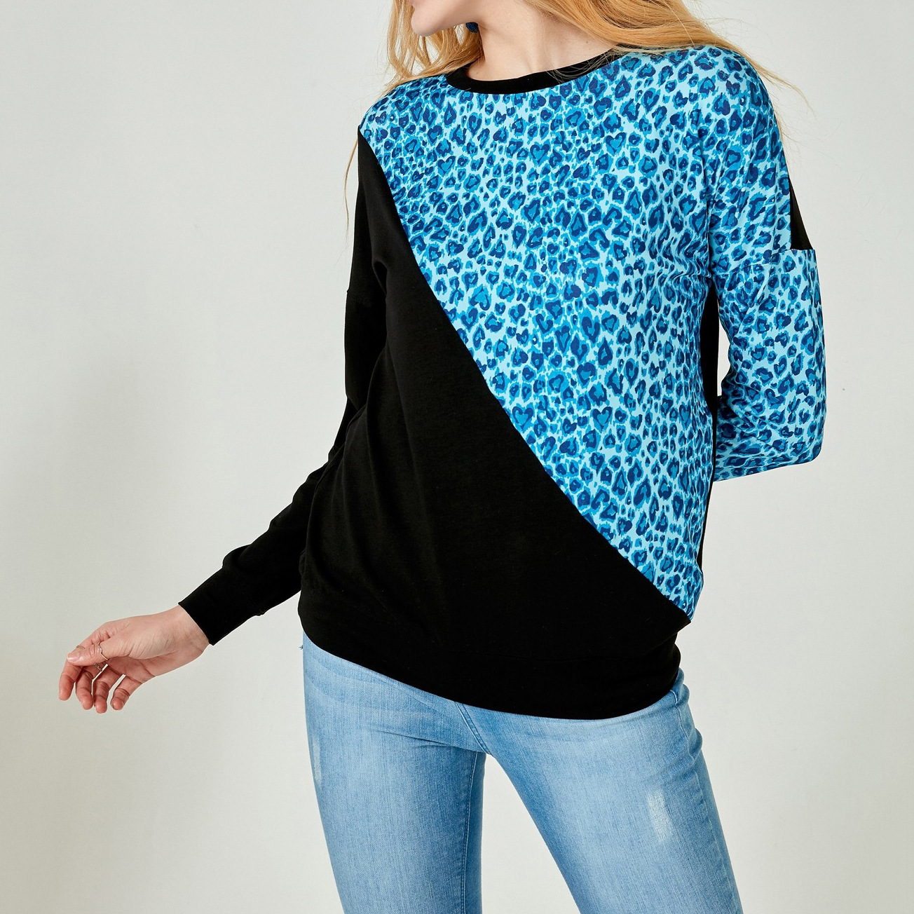 casual round neck contrast stitching leopard print sweater  NSGE38894
