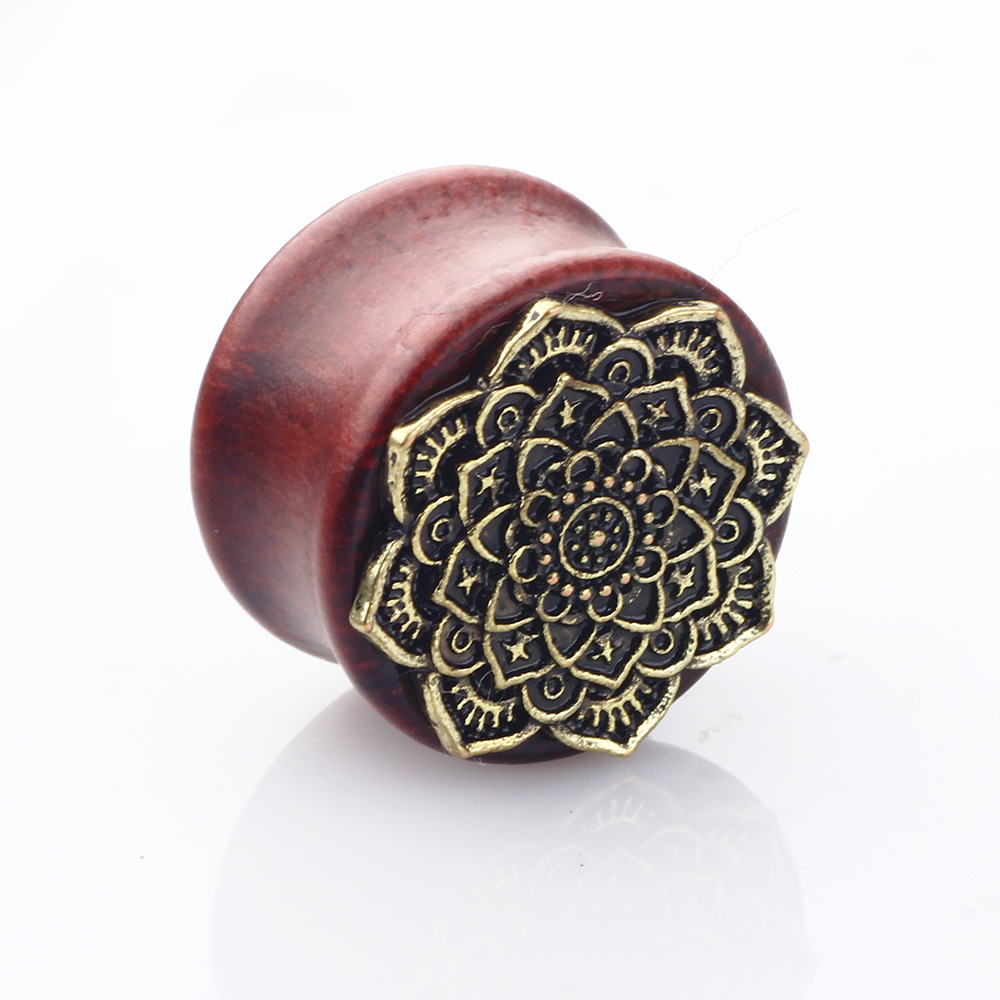 Pointed titanium steel lip stud product view