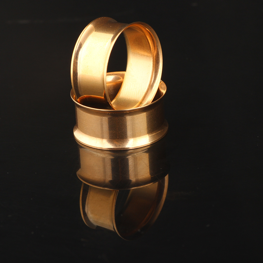 Labret piercing jewelry detail image