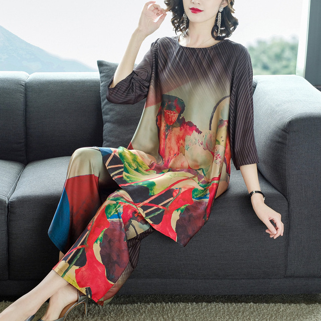 Autumn New Printed Top Nine-cent Broad-legged Pants Two-piece Suit 