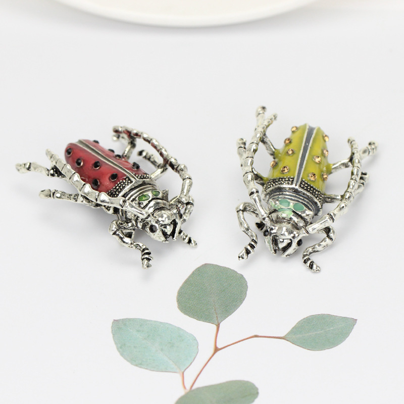 Classic Insect Brooch Realistic Animal Corsage Fashion Jewelry Brooch display picture 1