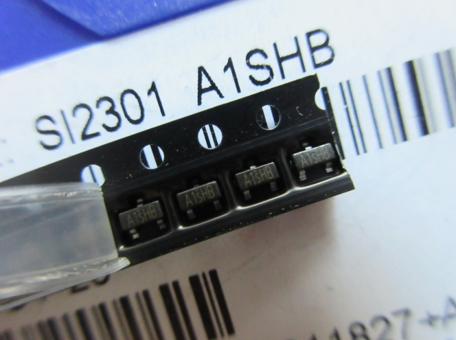 三极管P沟道场效应管SI2301  SI2301DS A1SHB 2.3A/2