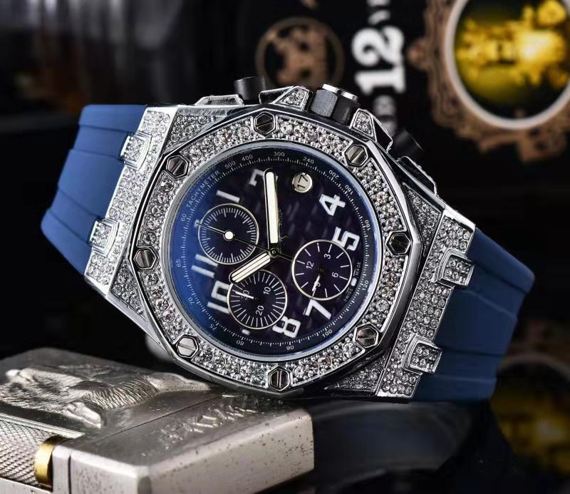 Fashionable Waterproof Men's Watch