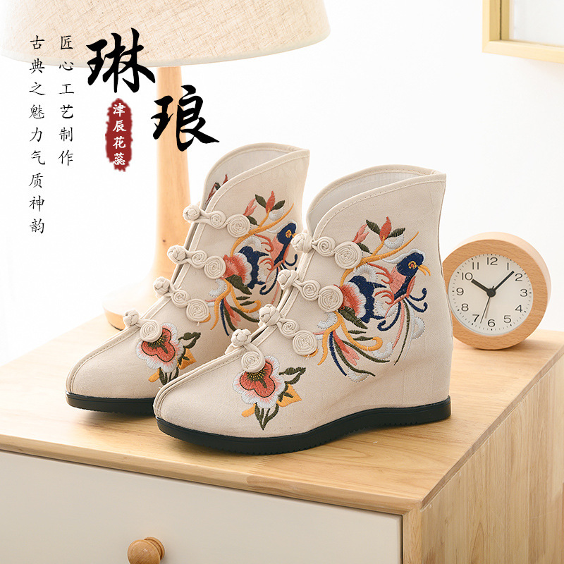 Embroidered boots embroidered shoes dancing women boots high heel women shoes in slope heel national shoes and Han Dynasty shoes