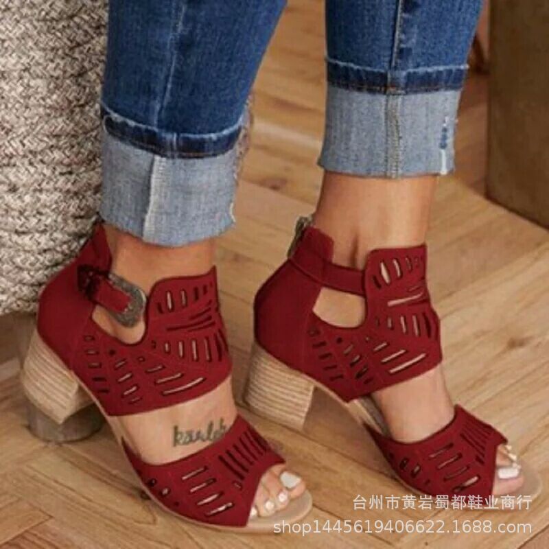 Fashionable summer sandals heels