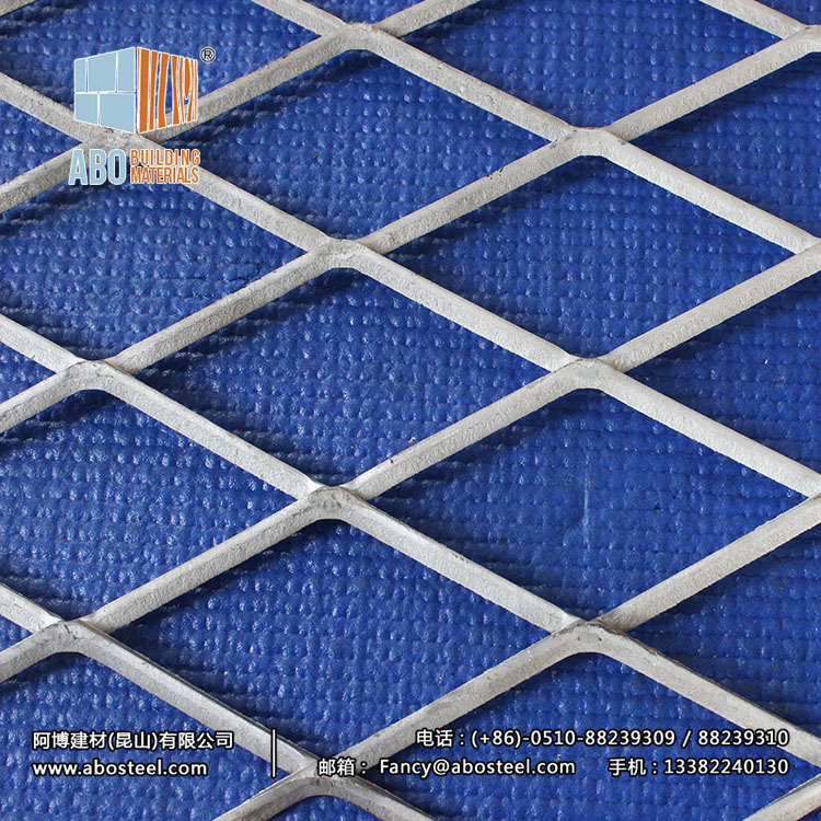 厂家生产钢板网 低碳钢菱形拉伸网 金属钢板网菱形网脚踏板钢板网