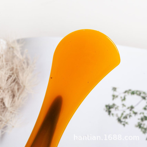 Manufacturer wholesale thickened large beef tendon comb, household hair smoothing makeup comb, street stall running Jianghu horn comb